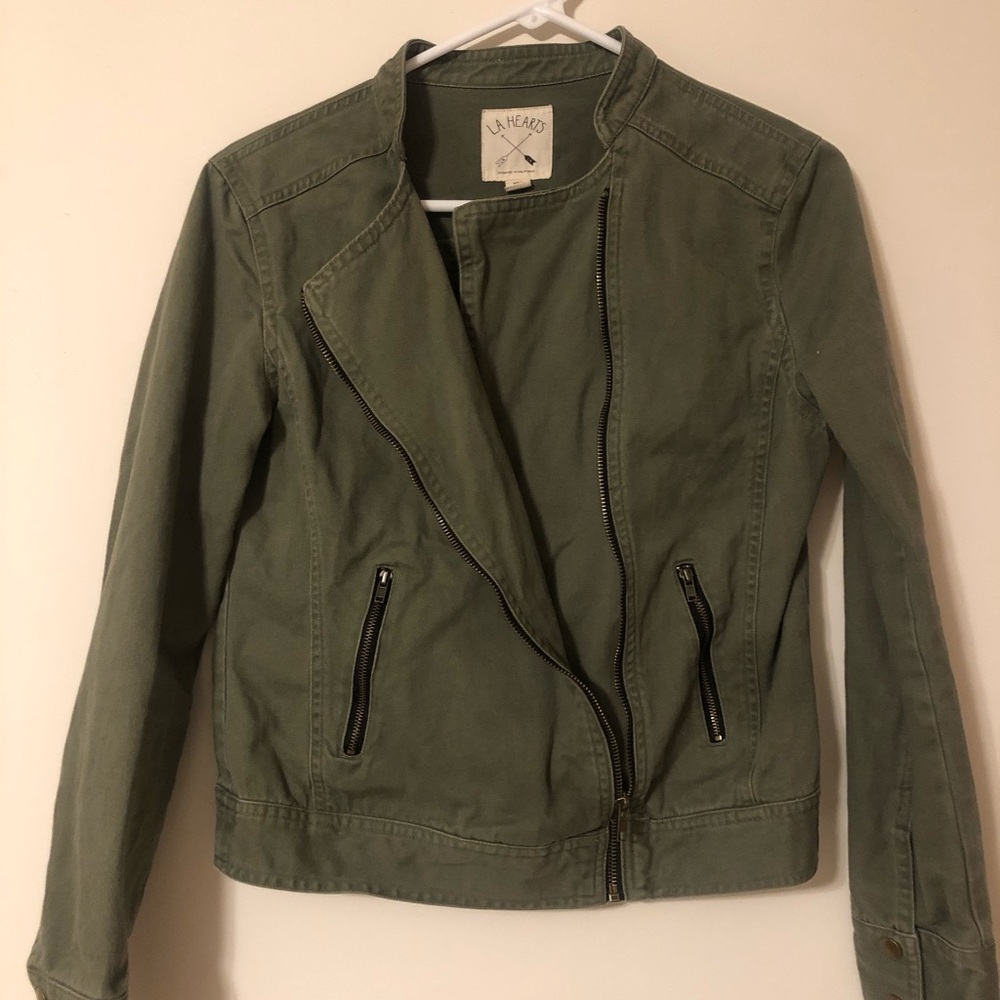 Women’s LA Hearts green army jacket.
